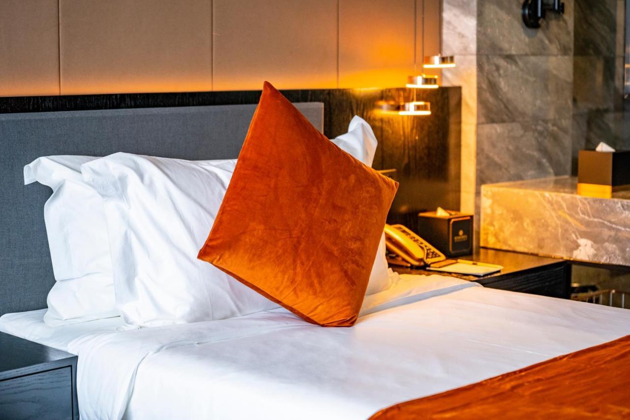 Ocean Hotel Phnom Penh Eksteriør bilde