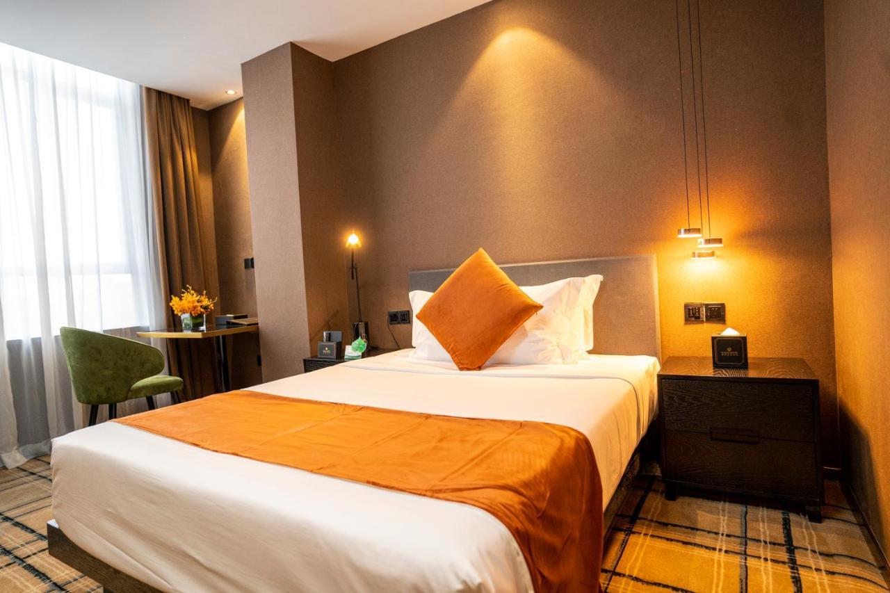 Ocean Hotel Phnom Penh Eksteriør bilde