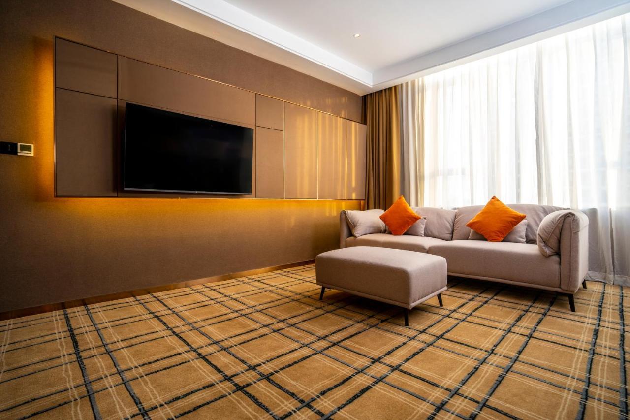 Ocean Hotel Phnom Penh Eksteriør bilde