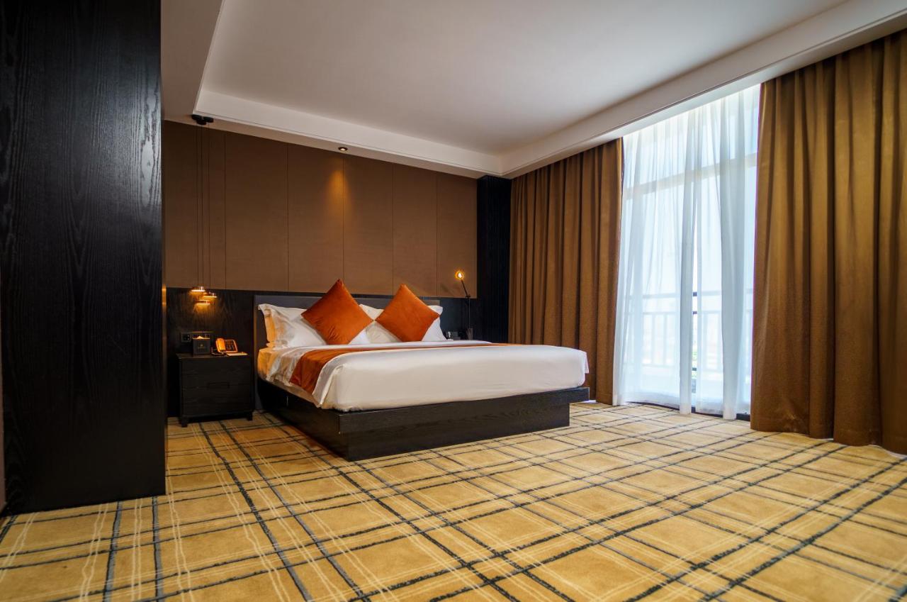 Ocean Hotel Phnom Penh Eksteriør bilde