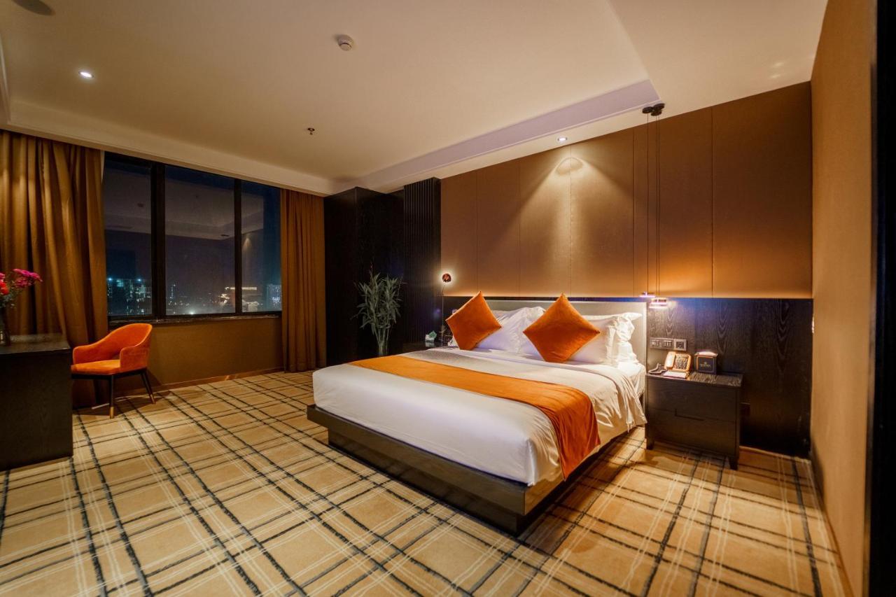 Ocean Hotel Phnom Penh Eksteriør bilde