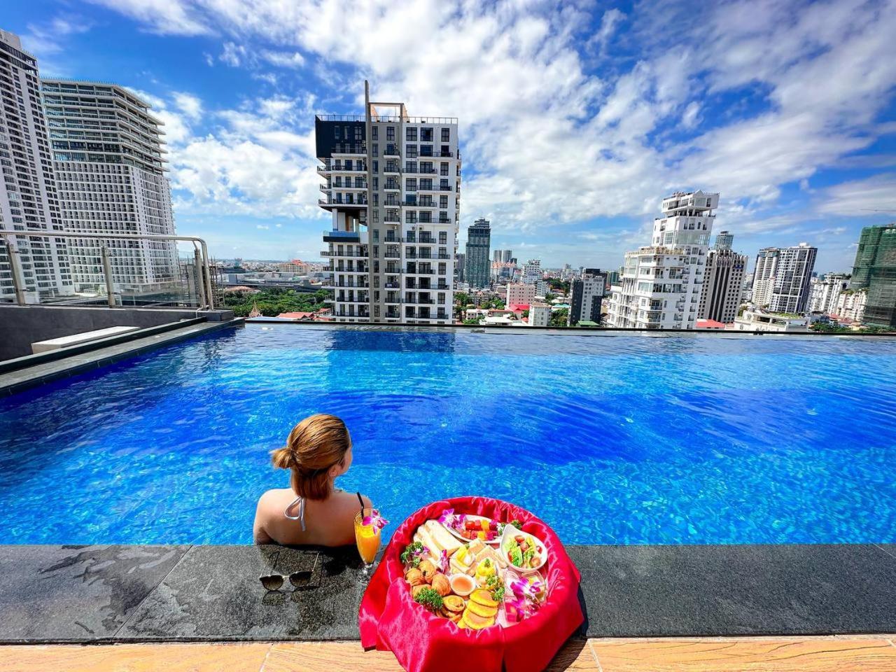 Ocean Hotel Phnom Penh Eksteriør bilde